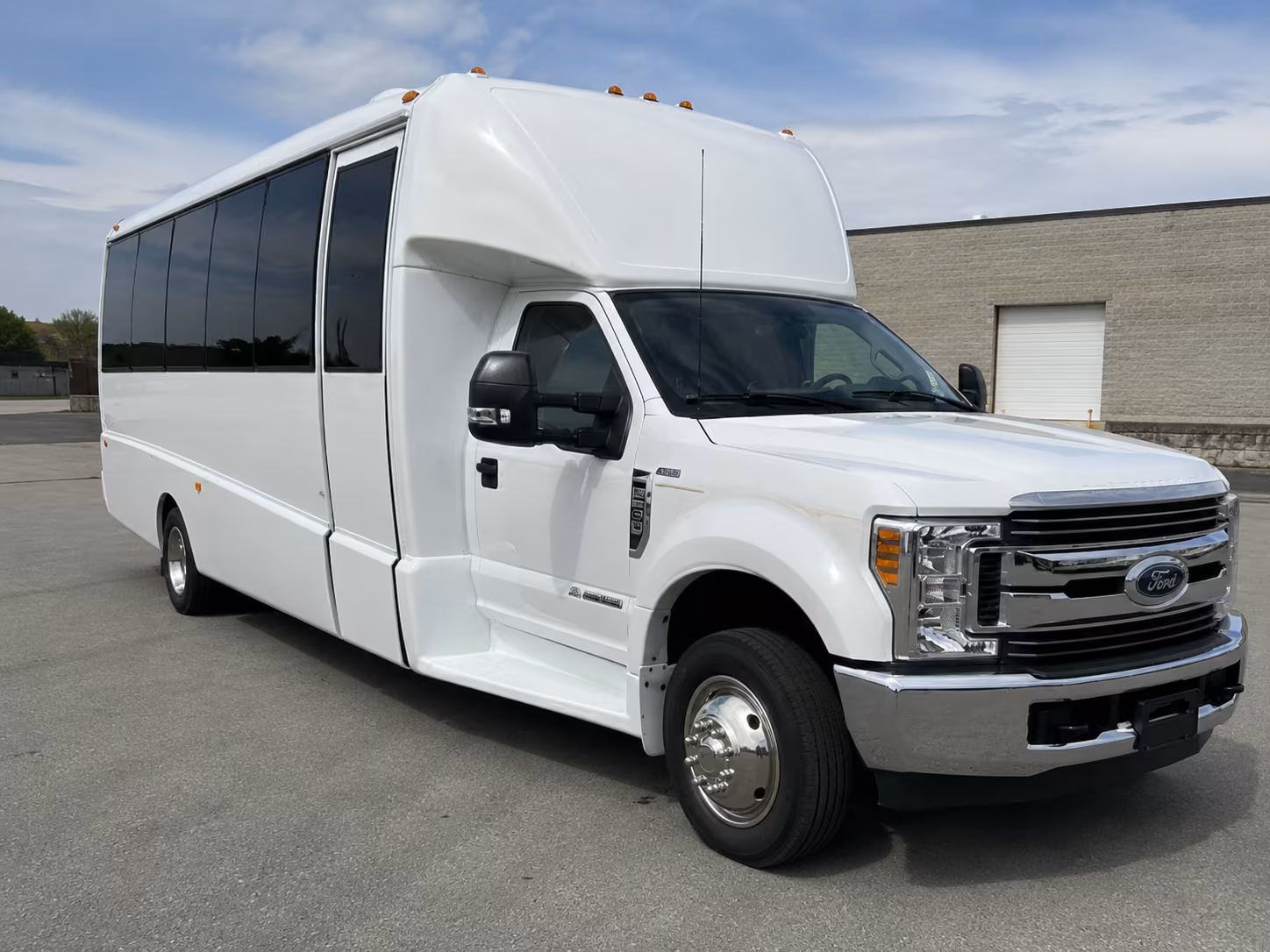 corona field trip charter buses for corona teachers and parents
