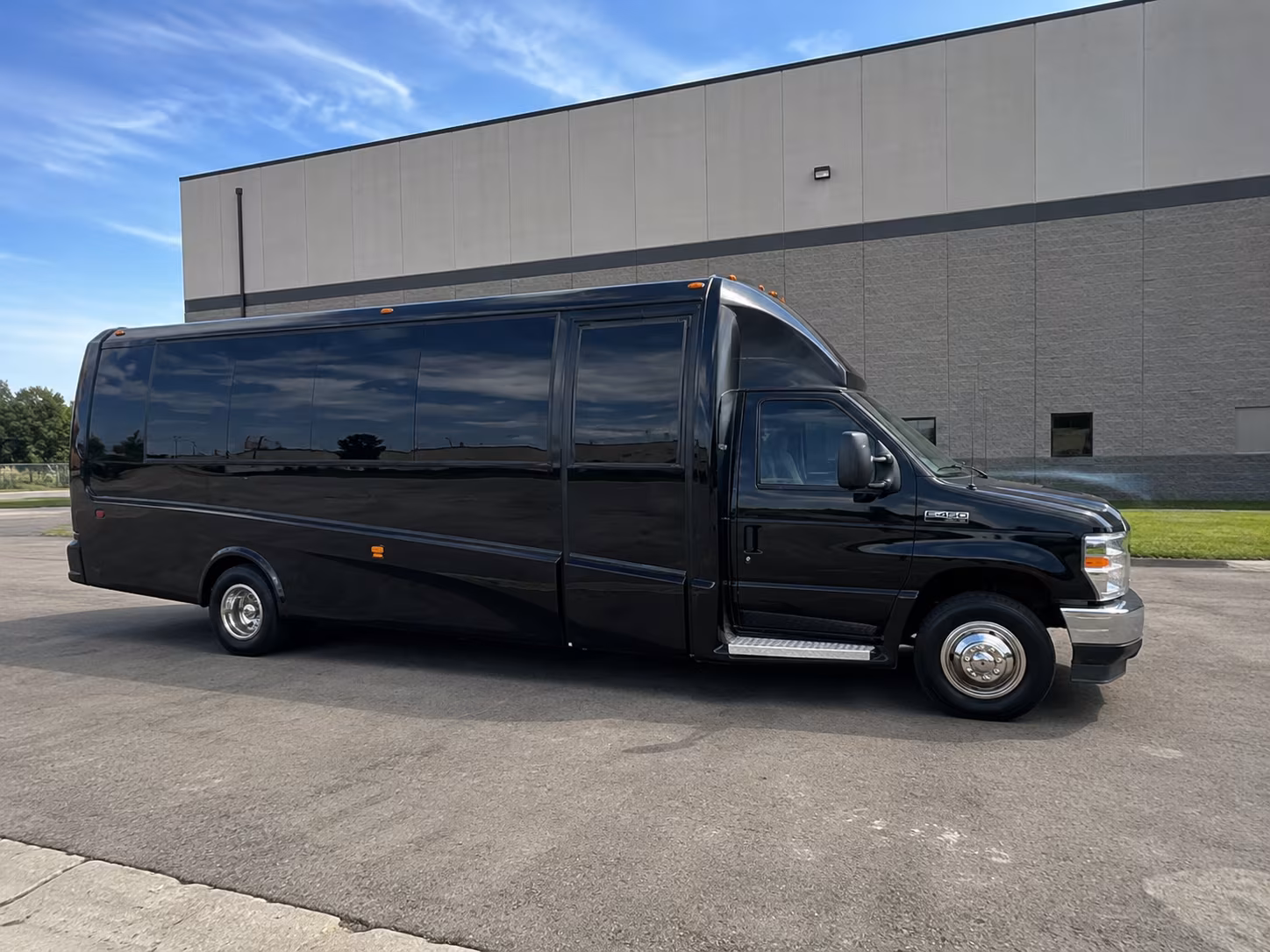 morenovalleycharterbuscompany com is the go to for moreno valley prom night crawls and after parties